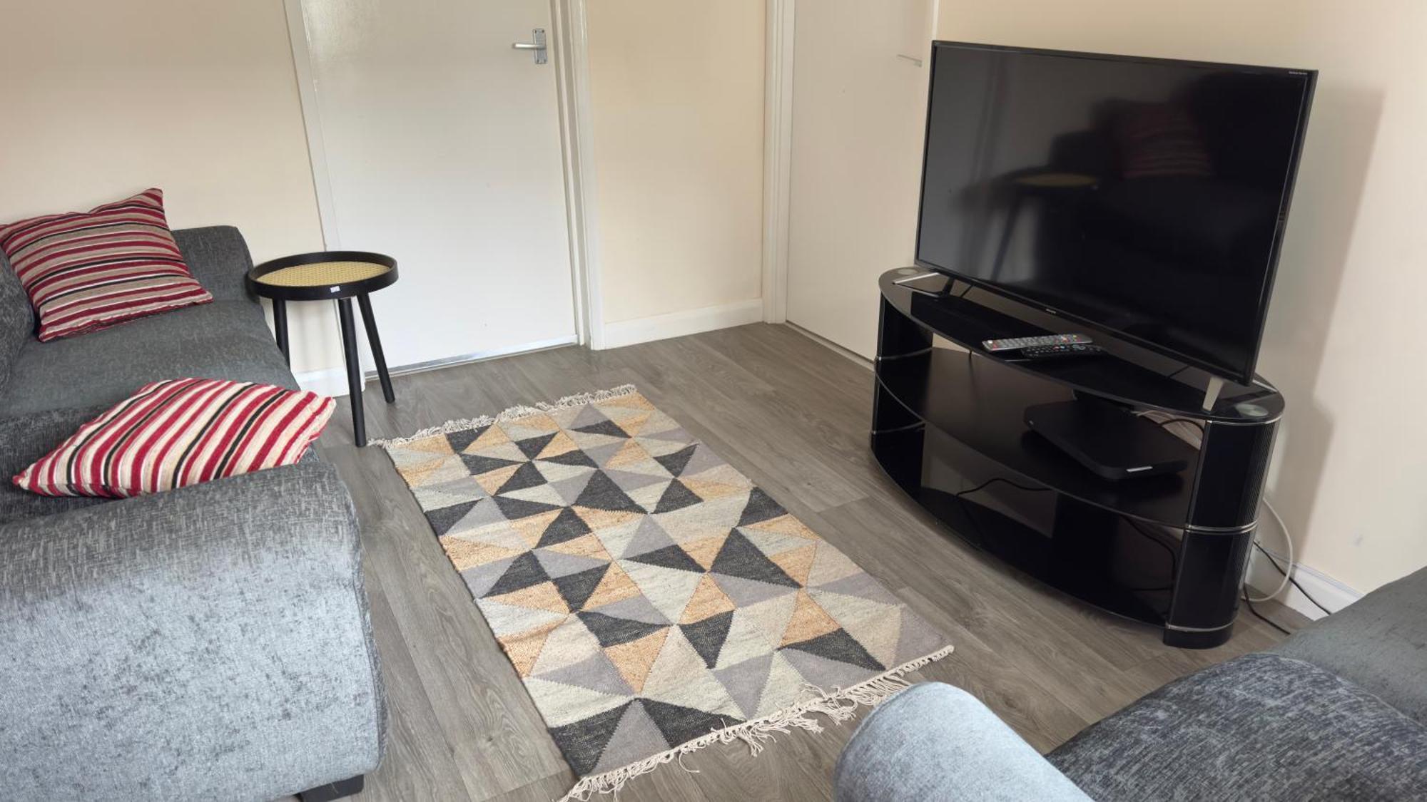 Contractor'S Haven- 4-Bedroom House With Free Parking, Super Fast Wifi, Fran Properties In Aylesbury, Pets Are Welcome! 艾尔斯伯里 外观 照片